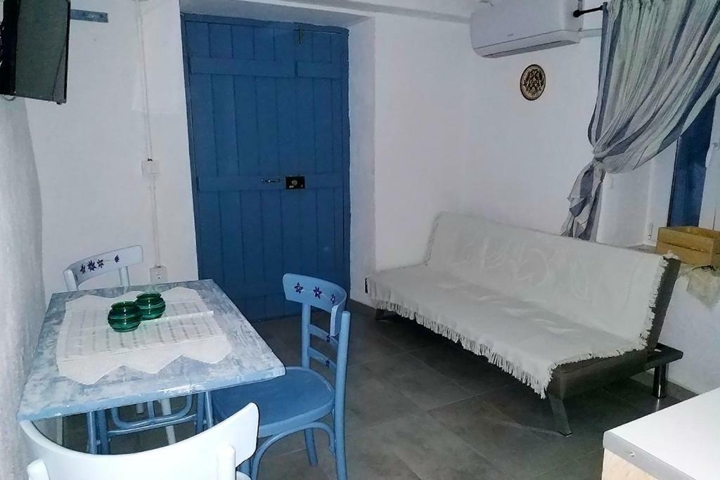 Theseus Apartment Poros Town Exterior photo